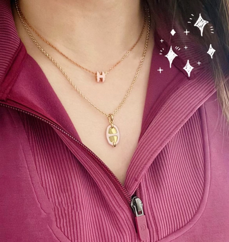 H**me5 necklaces
